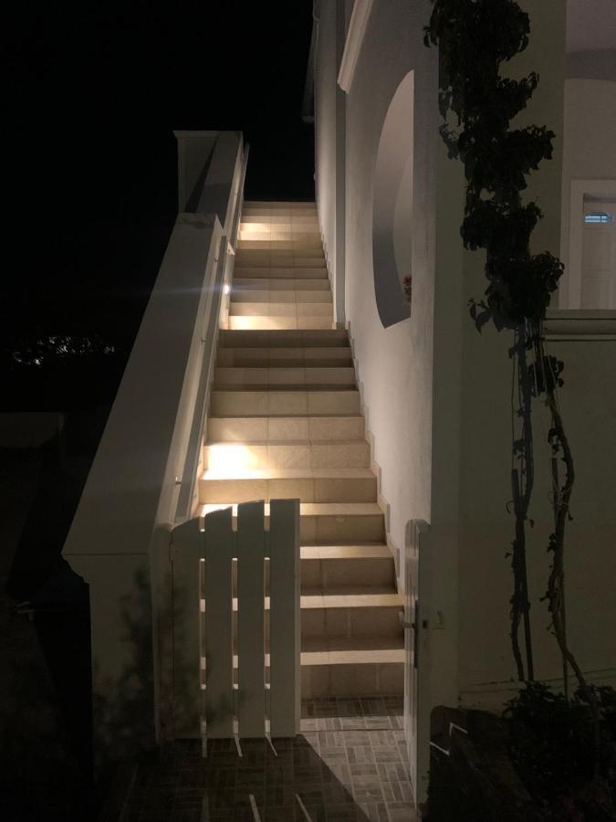 Veldi Art - Kamari Beach Apartment Fira  Exterior photo