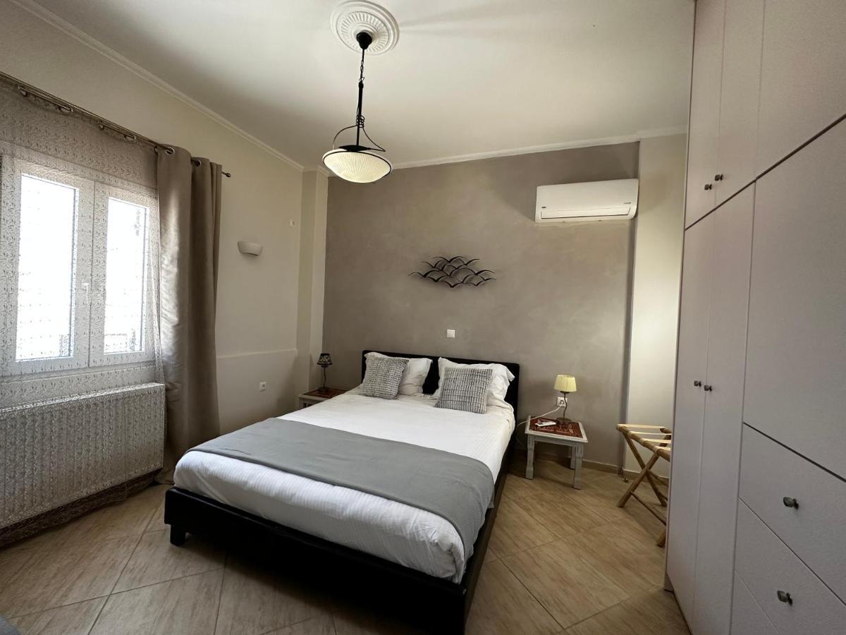 Veldi Art - Kamari Beach Apartment Fira  Exterior photo