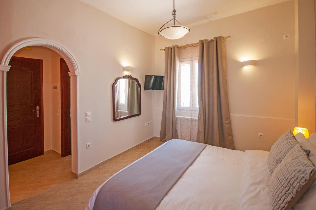Veldi Art - Kamari Beach Apartment Fira  Exterior photo